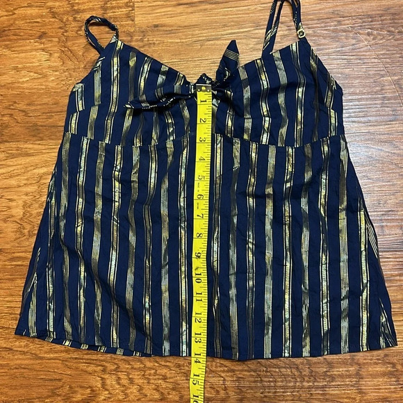 Victoria’s Secret Striped Tank Top Size Medium NWT - Picture 5 of 7